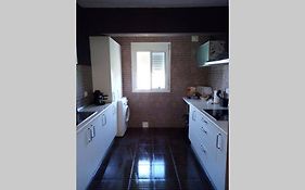 Sevilla ,Piso Completo En Buena Zona,Wifi Y Aparcamiento