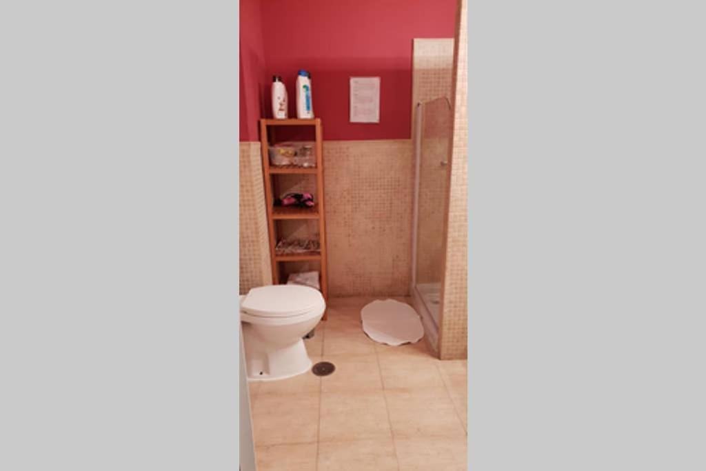 Sevilla ,Piso Completo En Buena Zona,Wifi Y Aparcamiento Exterior foto
